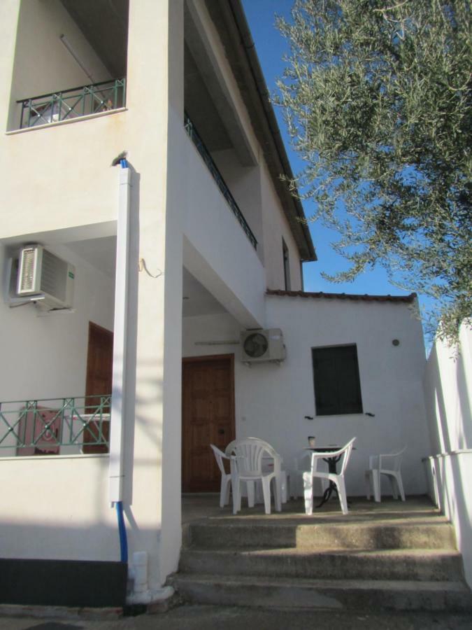 "Action" House In Leonidio 4-Beds Apartment Екстериор снимка
